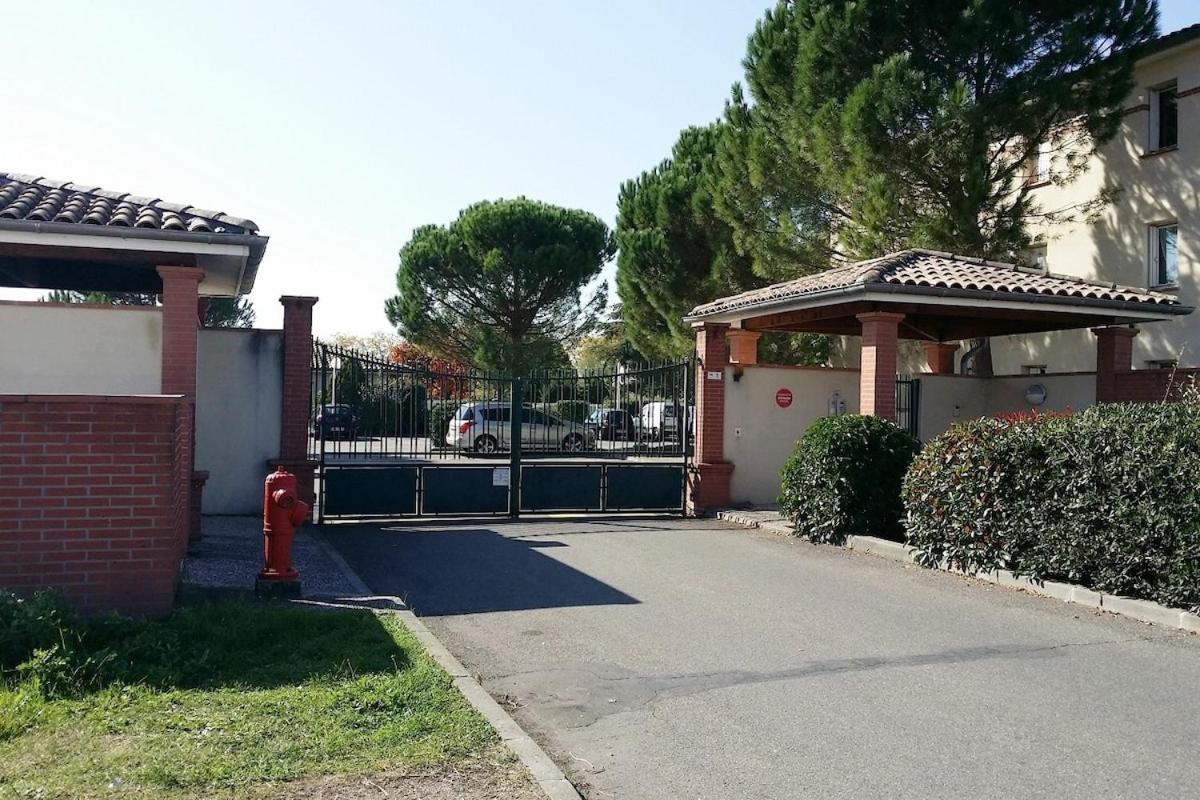 Le Sporting Land - Avec Entree Autonome, Parking Prive & Sa Piscine ! - Lejlighed Gaillac Eksteriør billede